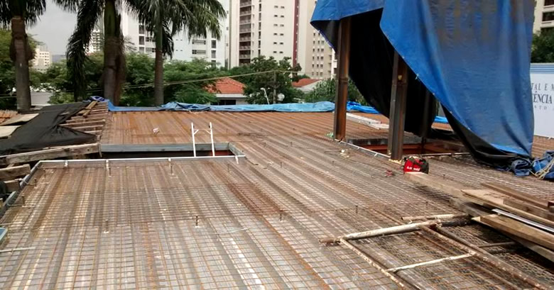 Laje Steel Deck HMBPSA - Hospital Maternidade Beneficência Portuguesa de Santo André, obra da GS Construção